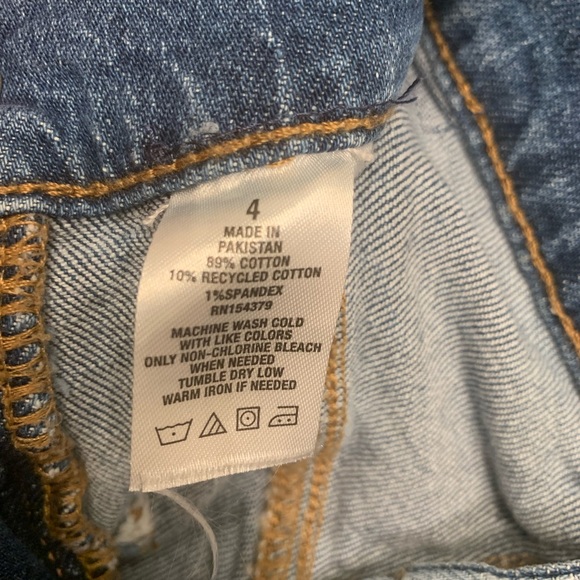 AEROPOSTALE MEDIUM WASH DISTRESSED ROLL CUFF HIGH RISE DENIM JEAN MOM SHORT SZ 4 - Picture 5 of 6